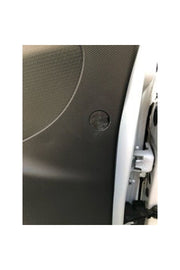 Clio 4 door screw cover