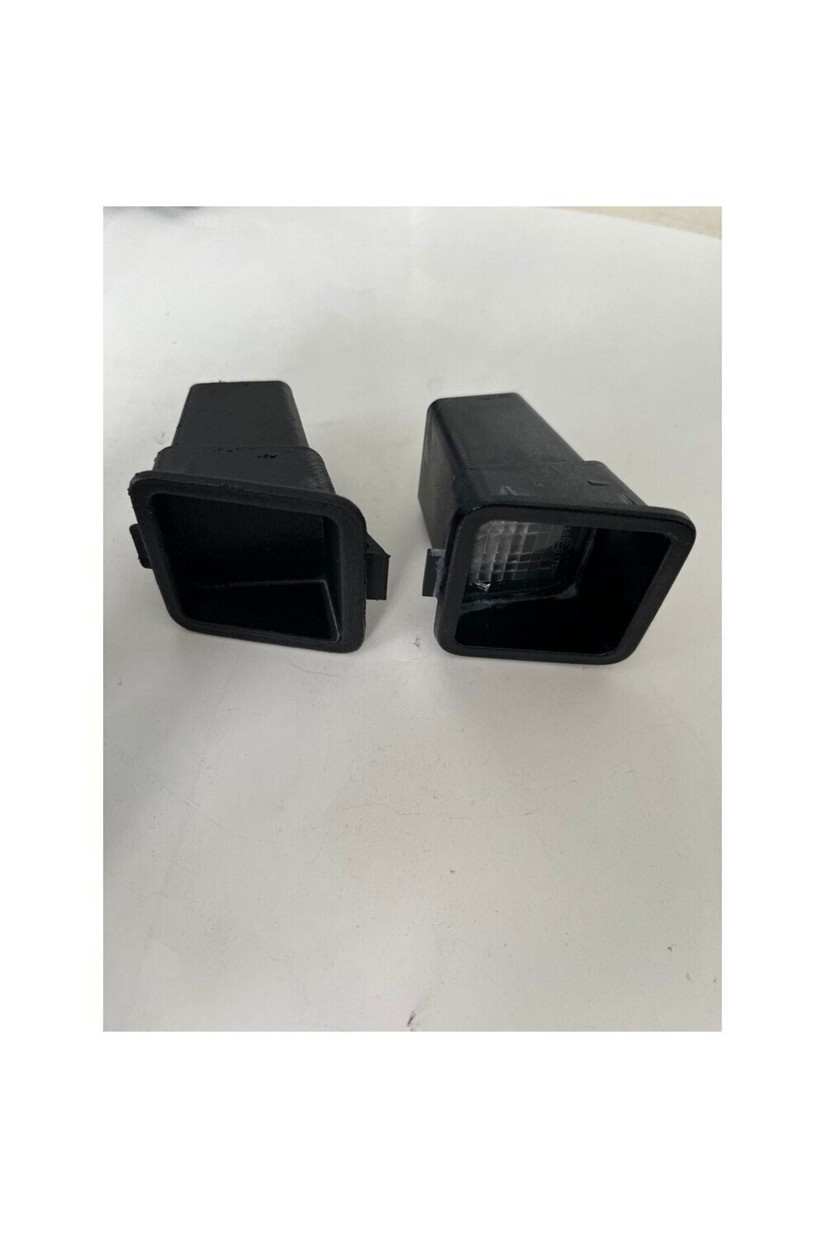 Mercedes X class rear license plate light sockets