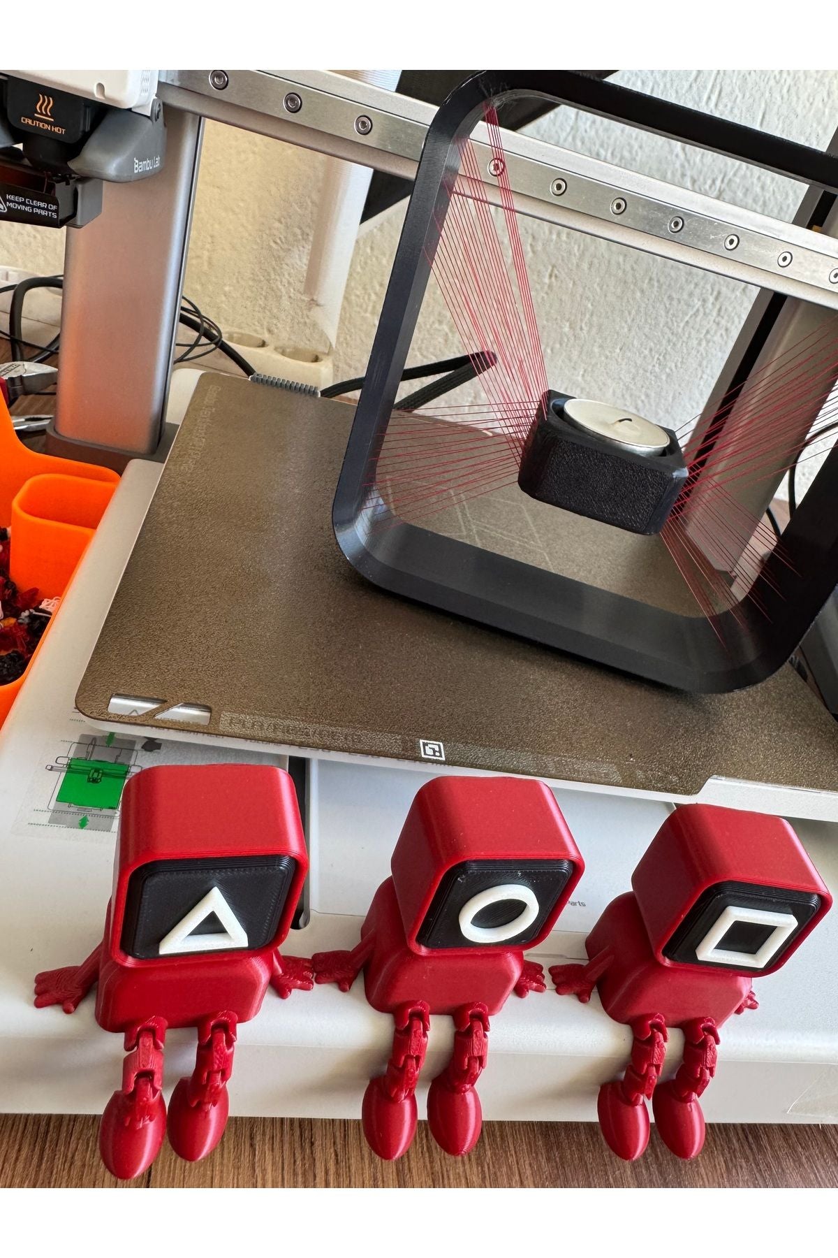 Squid Game 3-teiliger Sitzfigur-3D-Druck