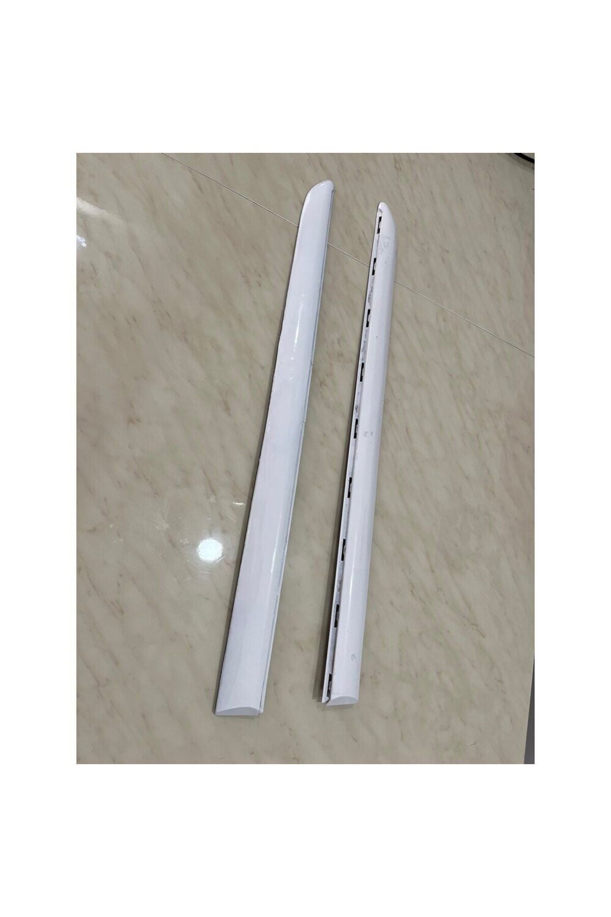 Peugeot 207 Station Wagon rear door strip