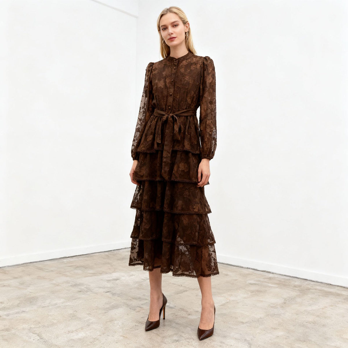 New Round-neck Long-sleeved Waist-cinching Lace-embroidered Dress That Flatters the