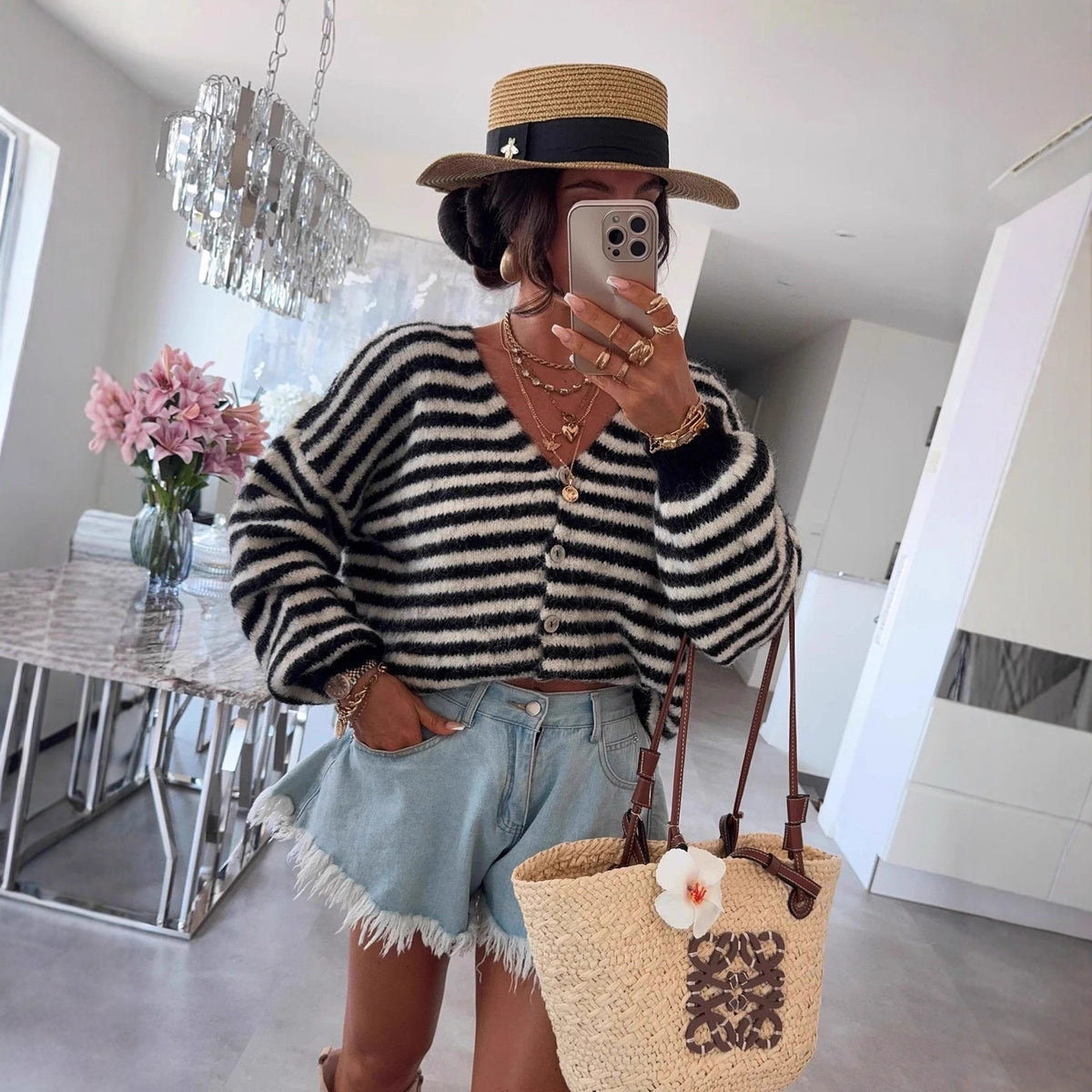Womens Stylish and Minimalist Striped Long-sleeve Cardigan with a Row of Buttons