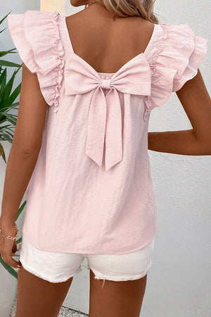 Zartrosa Bluse mit Strukturmuster, Schleife und Rüschen, Schmetterlingsärmeln