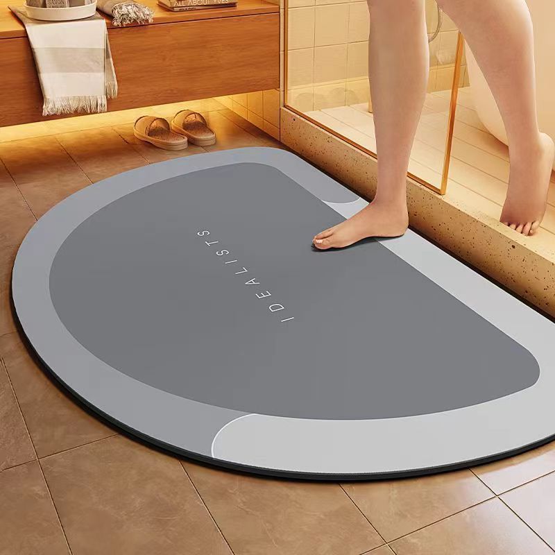 Minimalist Diatomaceous Earth Bathroom Mat for Quick Water Absorption and Drying