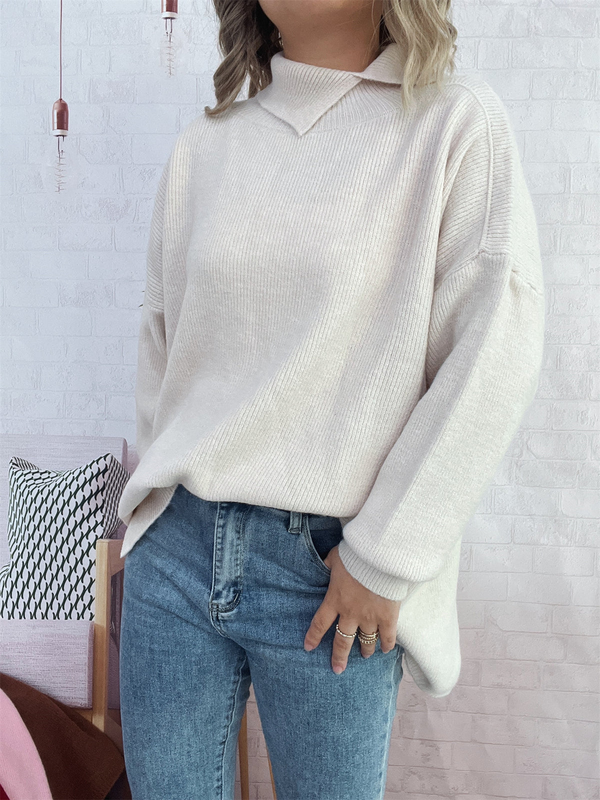 Women's Simple and Irregular Split Turtleneck Solid Color Knitted Pullover