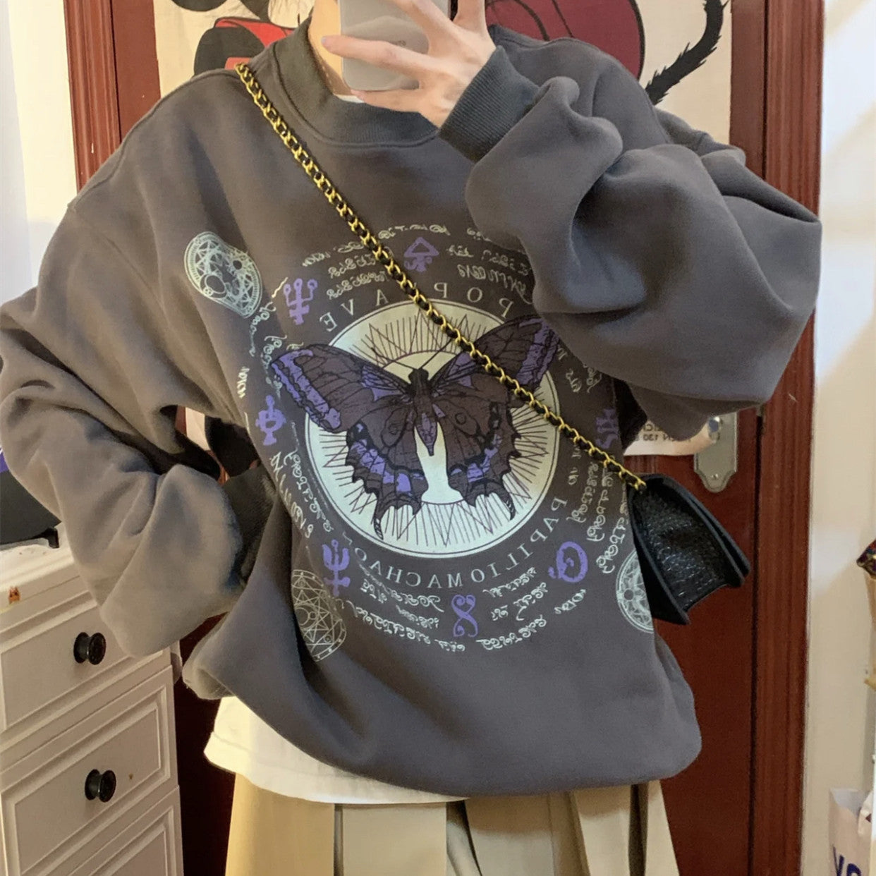 Retro Chic Fleece-Lined Round Neck Casual Sweater