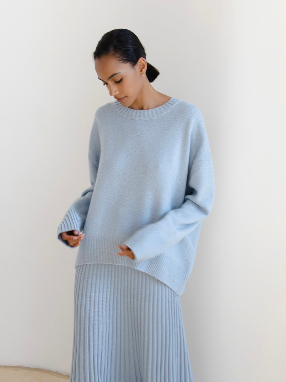 Loose and Versatile Knitted Pullover Sweater As a Base Layer