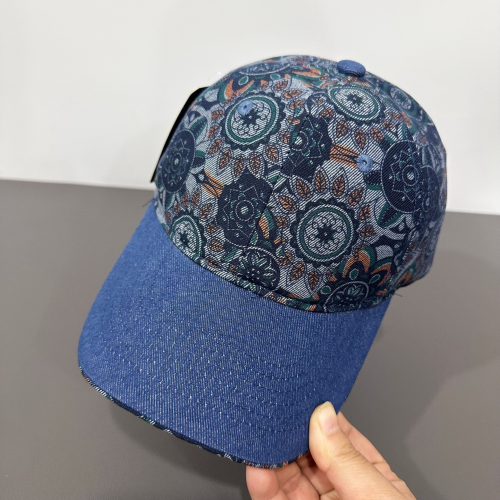 Trendy Color-Blocked Baseball Cap for Men & Women