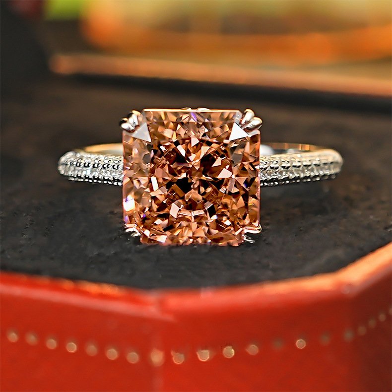 Luxury Diamond Ring
