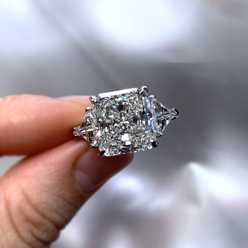 3-Stone Engagement Ring