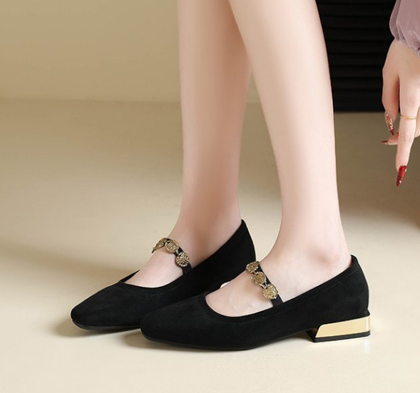 Chic Square Toe Suede Pumps