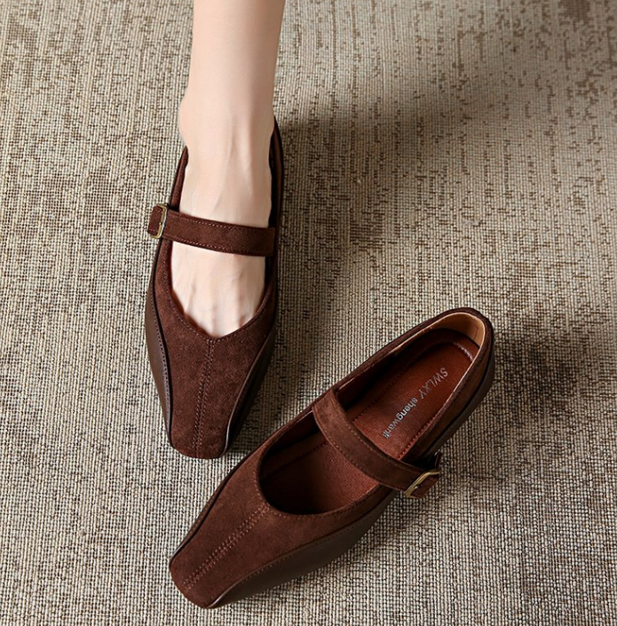 Vintage Chic Flat Shoes