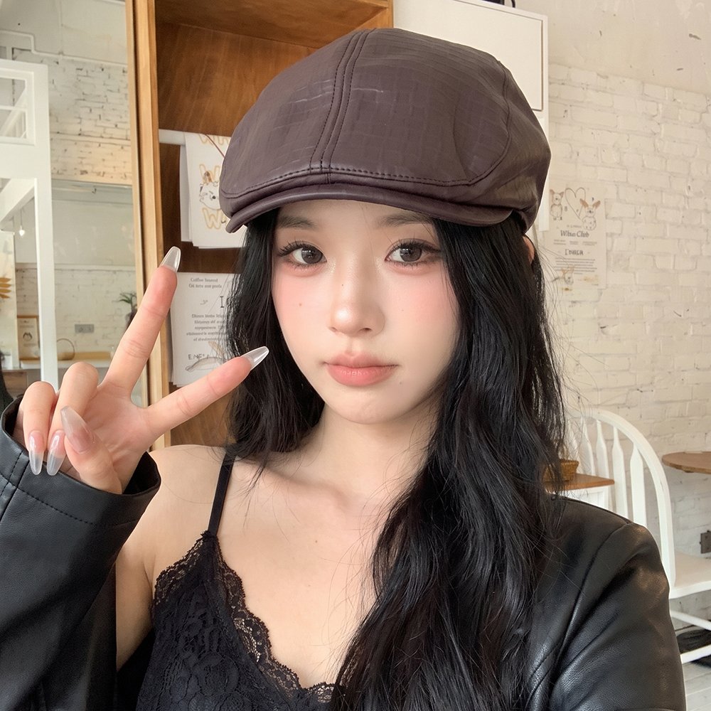 Retro PU Check Cap for Wind Protection and Warmth