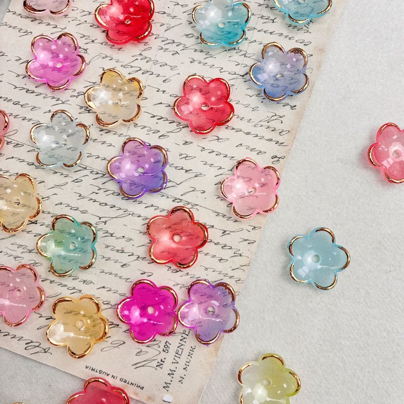 Two-Tone Gold-Trimmed Acrylic Flower Beads for DIY Jewelry Making