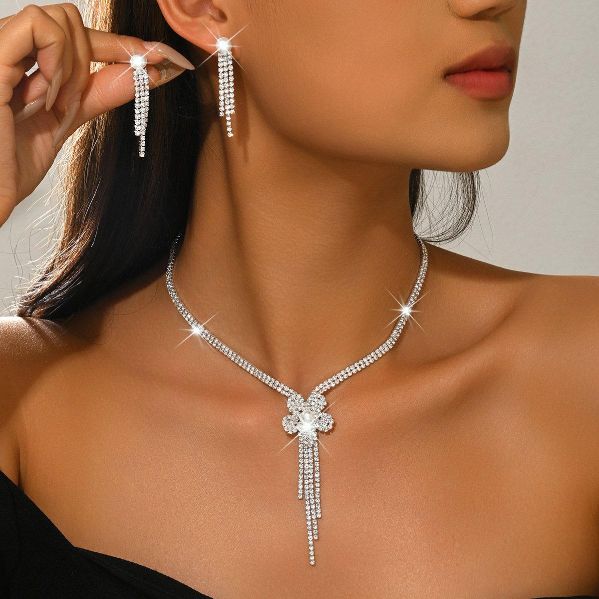 Elegant Rhinestone Tassel Necklace Earring Set