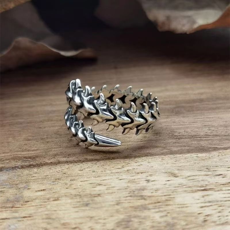 Retro Geometric Spine Ring - Vintage Inspired Unisex Jewelry