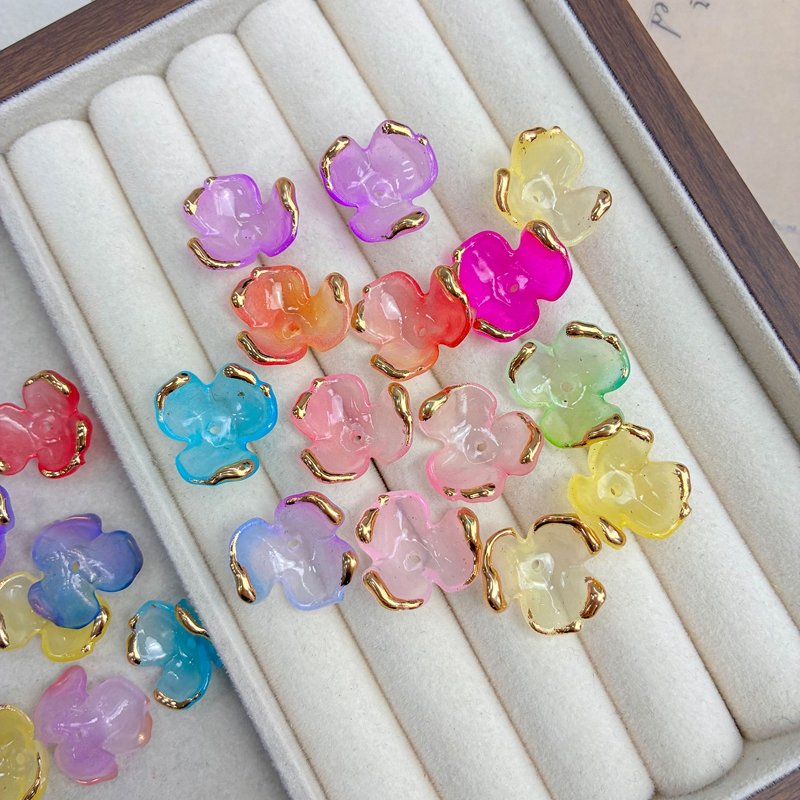 Clover Charm Beads