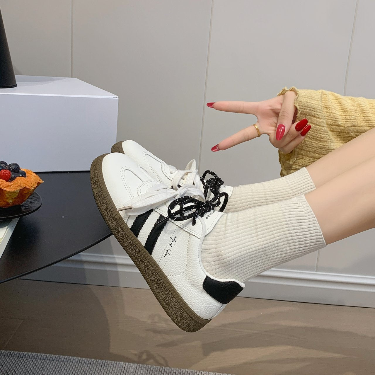 Casual Women's Running Shoes Genuine Leather Sneakers