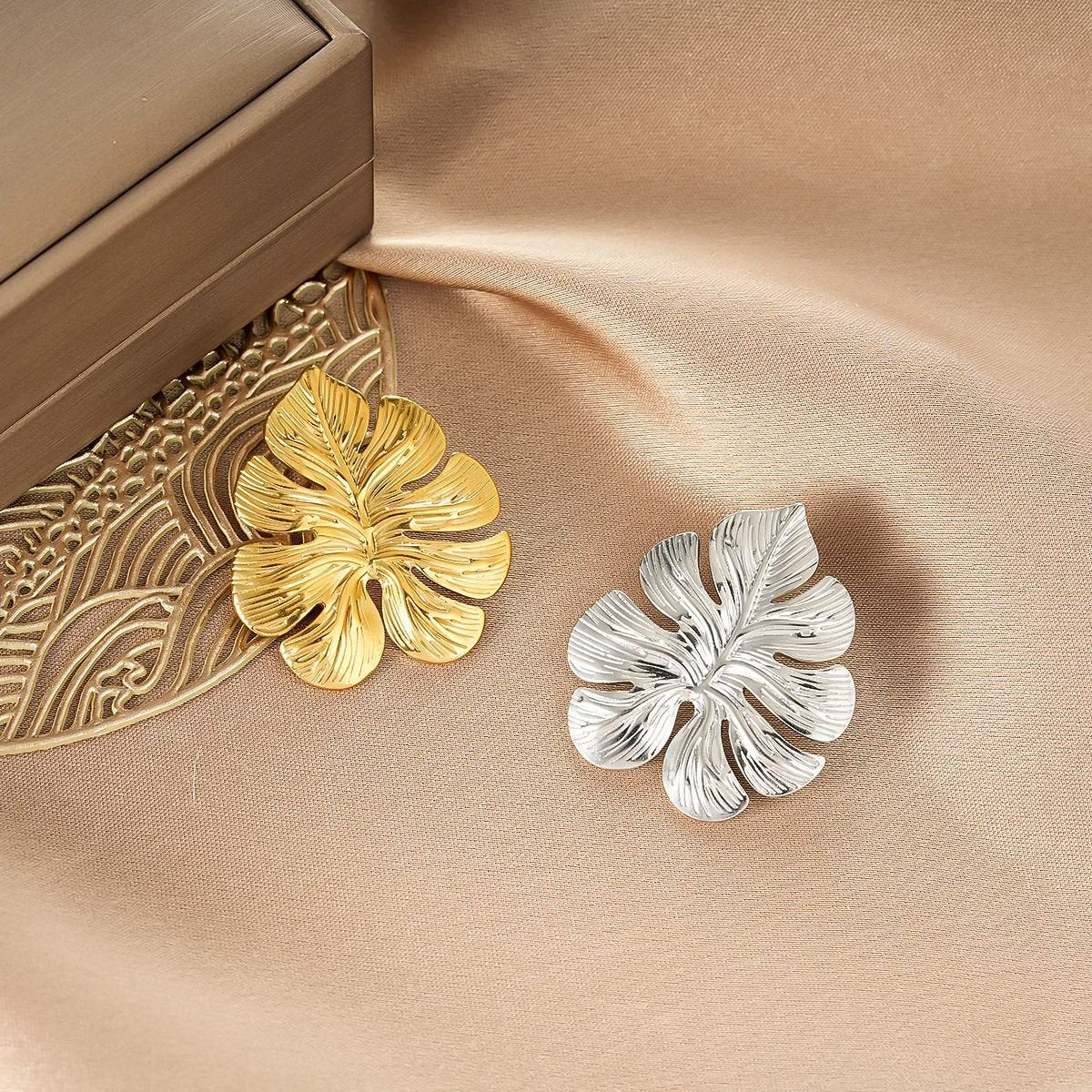 Stunning Oil Pressure Earrings for Women