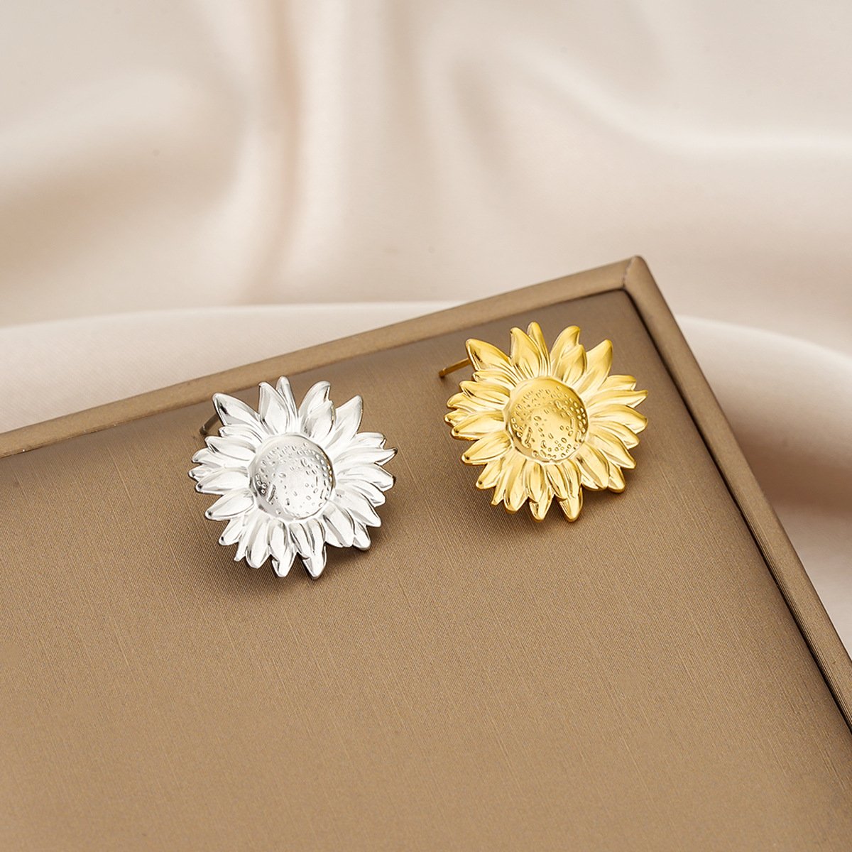 Retro Sunflower Earrings for Women