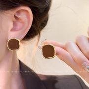 Elegant Shell Flower Stud Earrings - 925 Silver Luxury Style