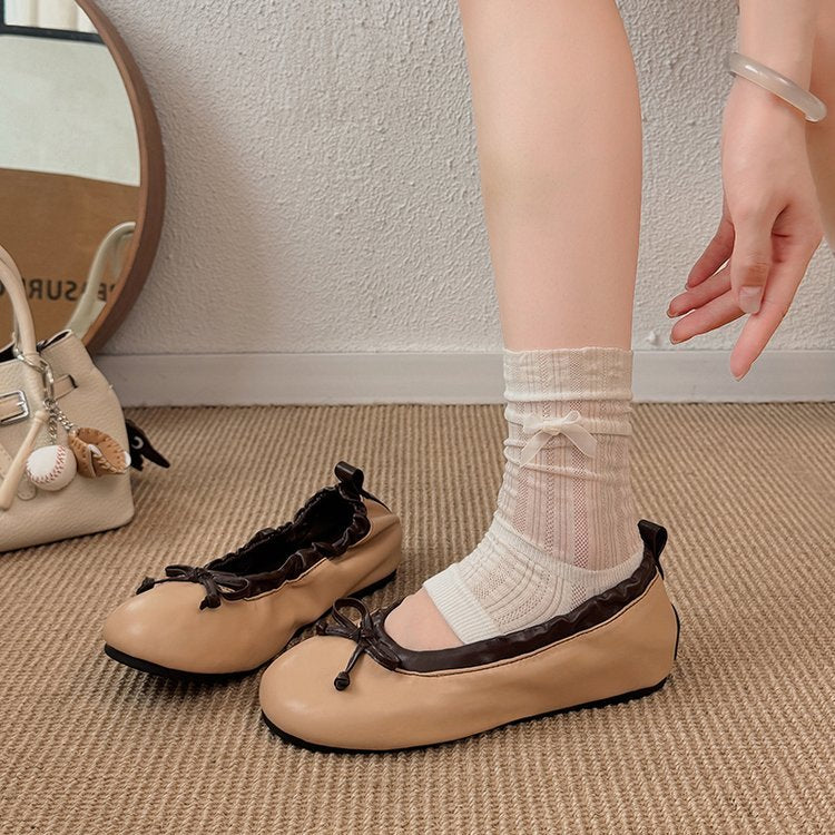 Commuter Ballet Flats with Bow Details