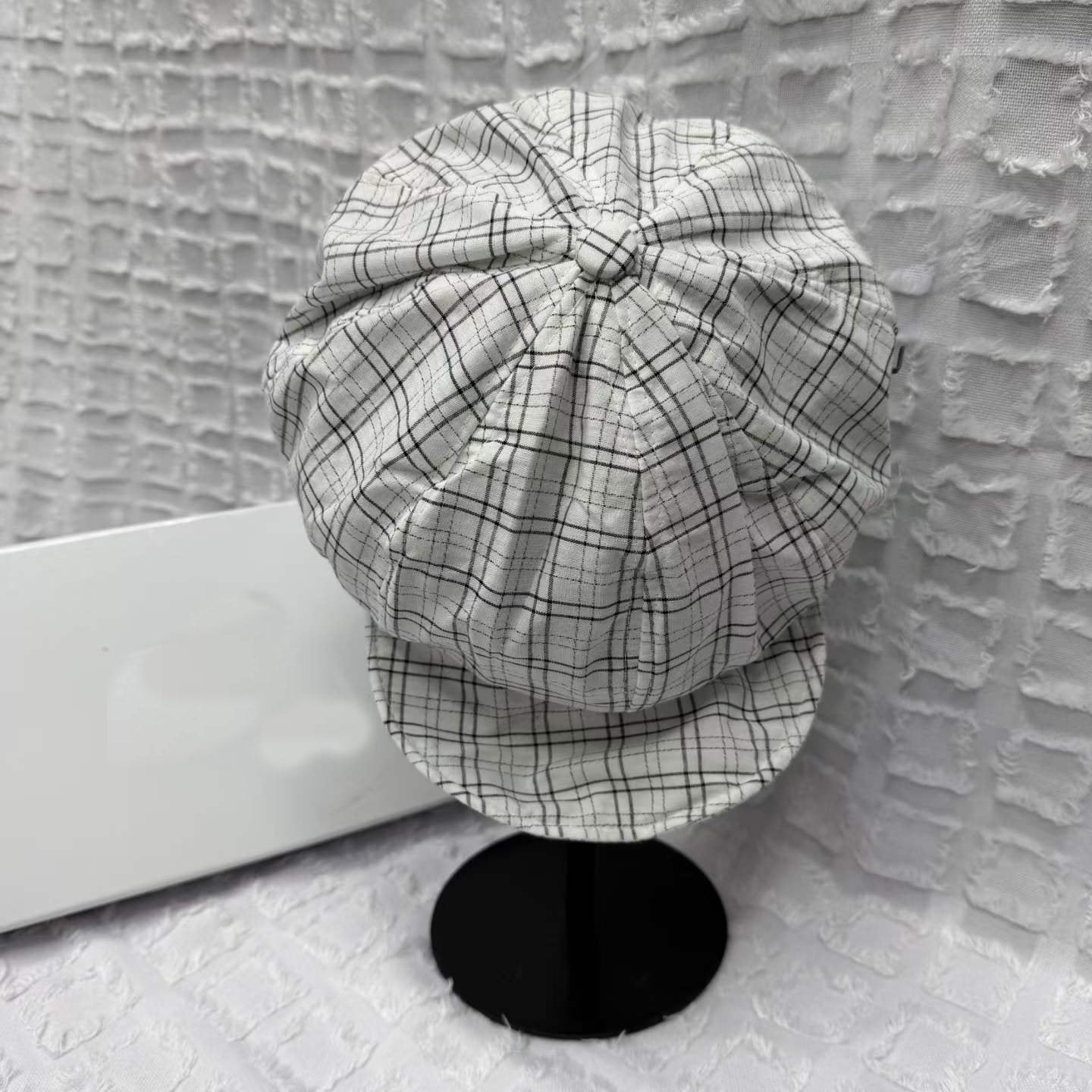 Retro British Style Rosebud Hat - Soft Brim, Artistic Casual Wear