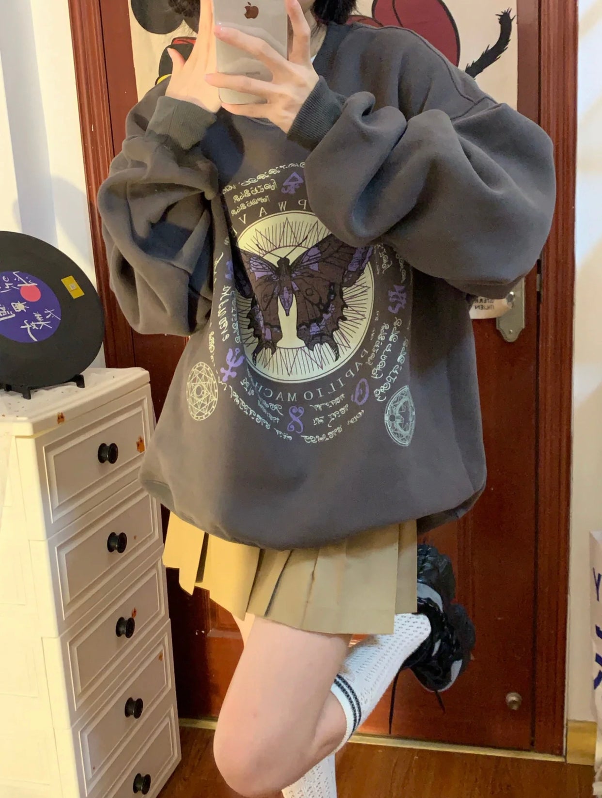 Retro Chic Fleece-Lined Round Neck Casual Sweater