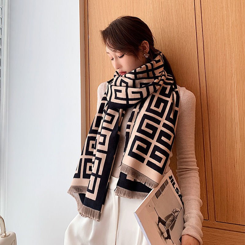 Luxurious Cashmere Scarf for Women