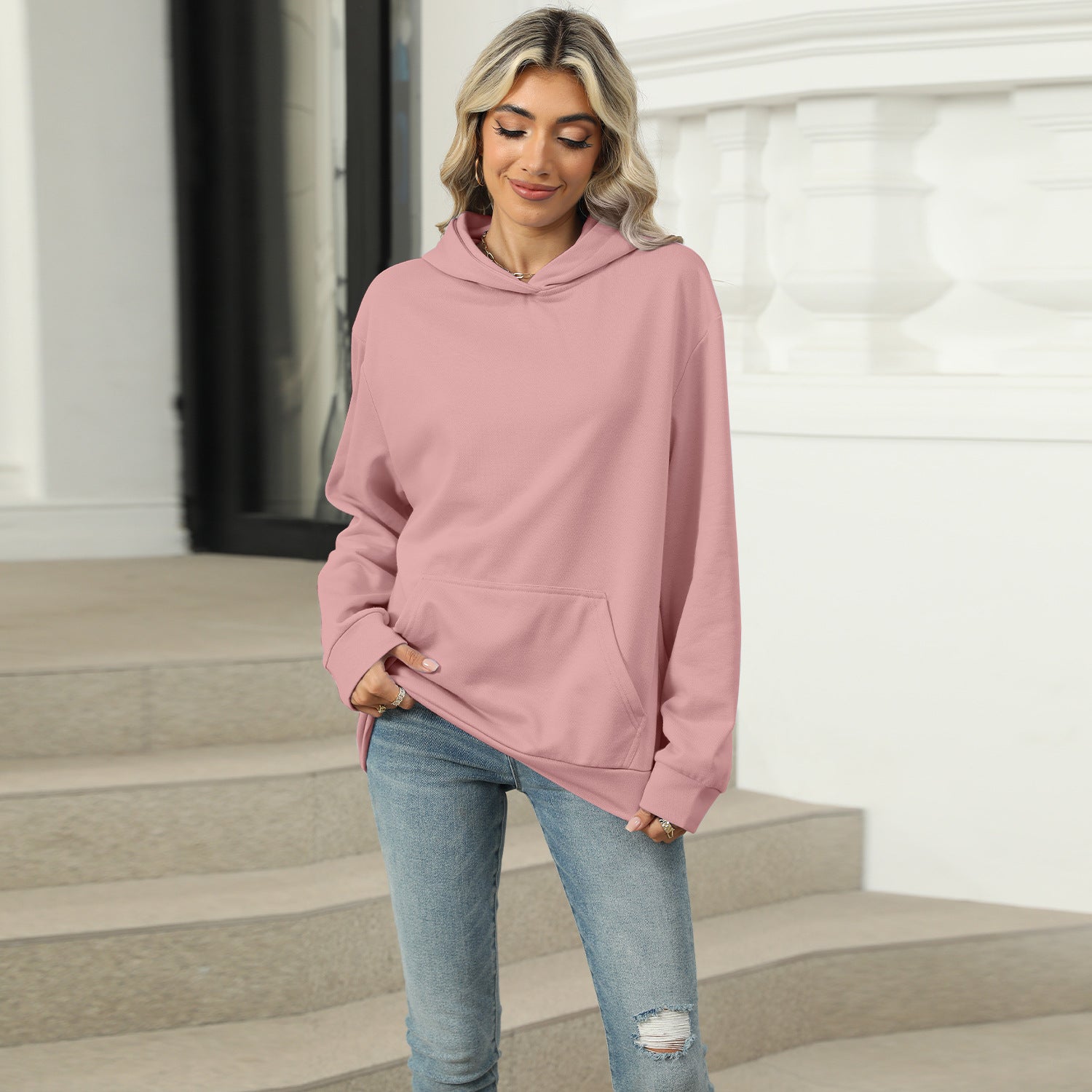 Casual Women's Pocket Hoodie - Cozy Long-Sleeve Sweatshirt