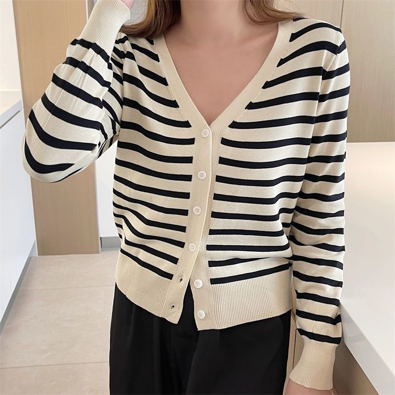 Women's Black and White Autumn Striped Sweater Top