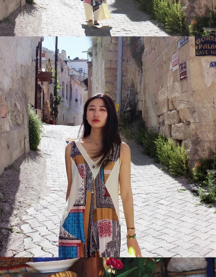 Chic V-Neck Loose Holiday Print Jumpsuit