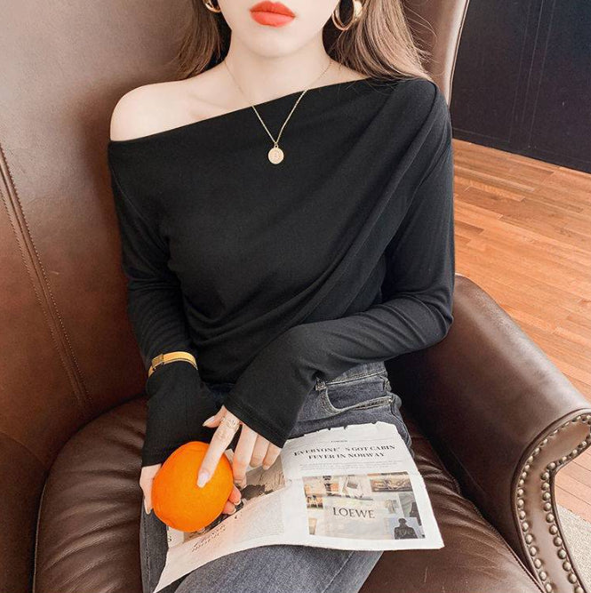 Off-Shoulder Pleated Slimming Top for Chic Commuting