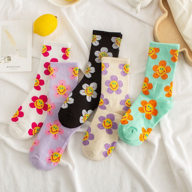 Women's Smiling Flower Jacquard Socks