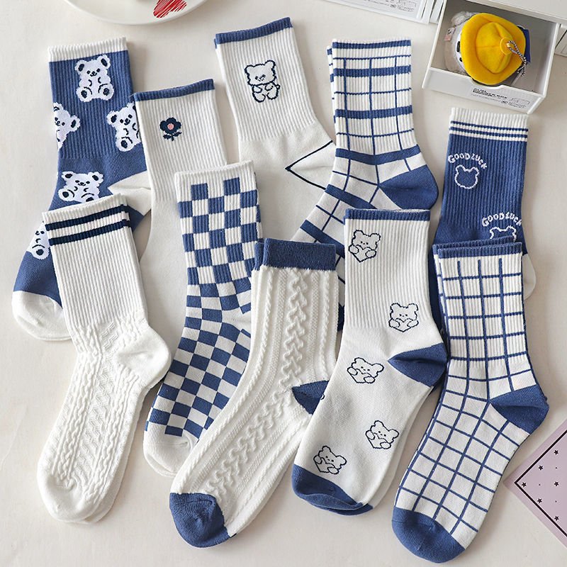 Cute Cartoon Bear Mid-Calf Socks