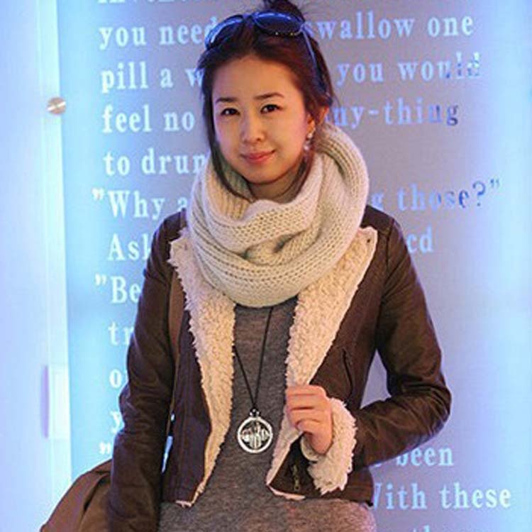 Monochrome Wool Single-ring Scarf for Men & Women