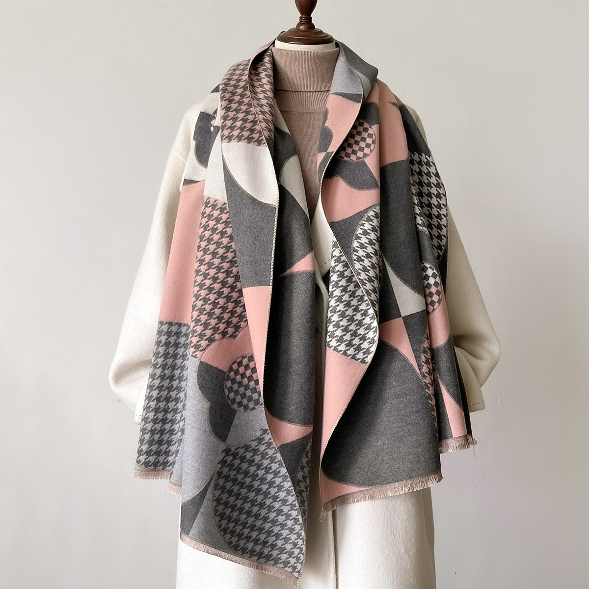 Warm Plaid Cashmere Scarf for Cold Weather