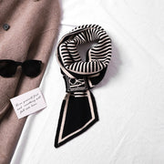 Stay Warm & Stylish with Houndstooth Knitted Scarf