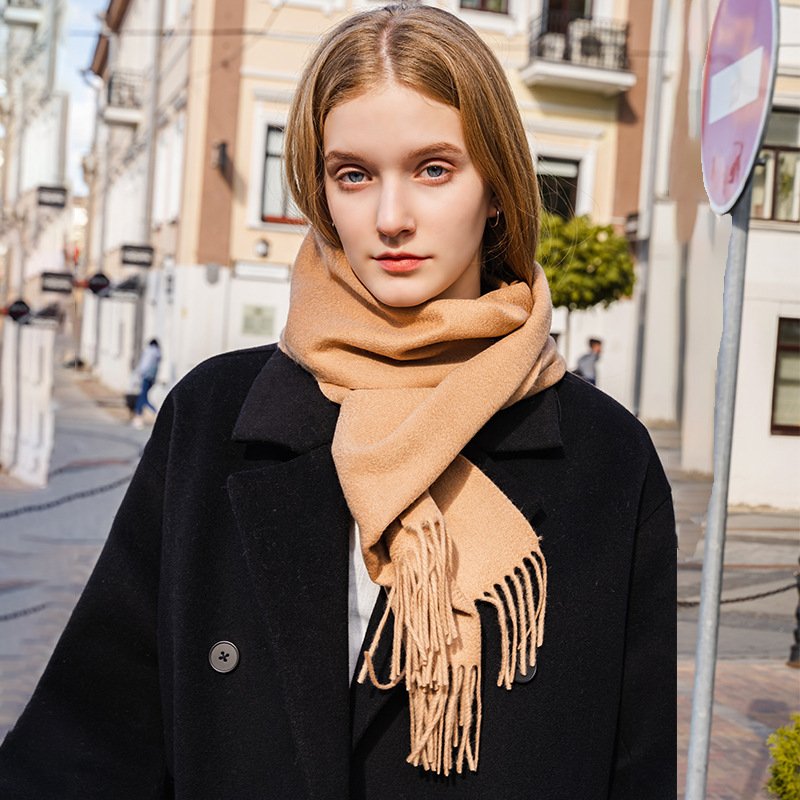 Stay Warm in Style with Soft Cashmere Scarf