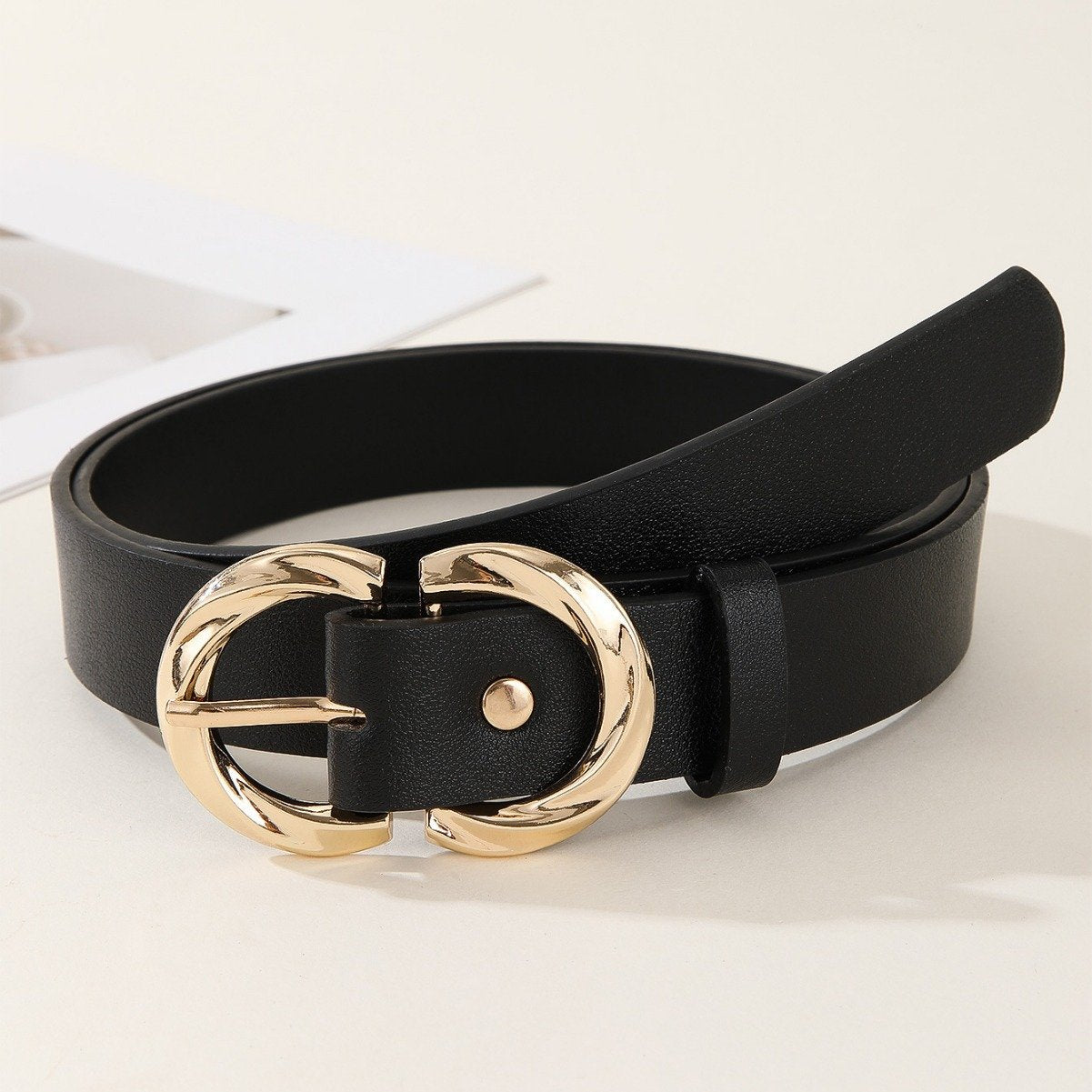 Add a Pop of Personality with this Unique Exquisite Belt