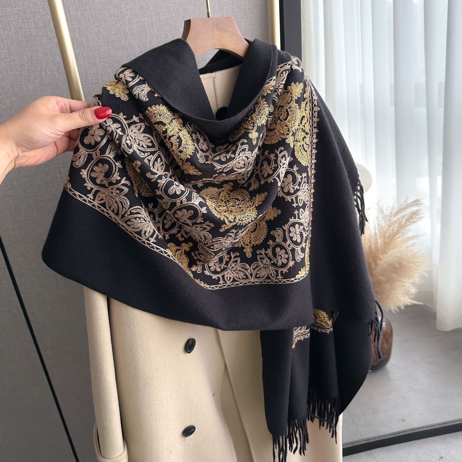 Warm Cashmere-Soft Totem Embroidered Scarf