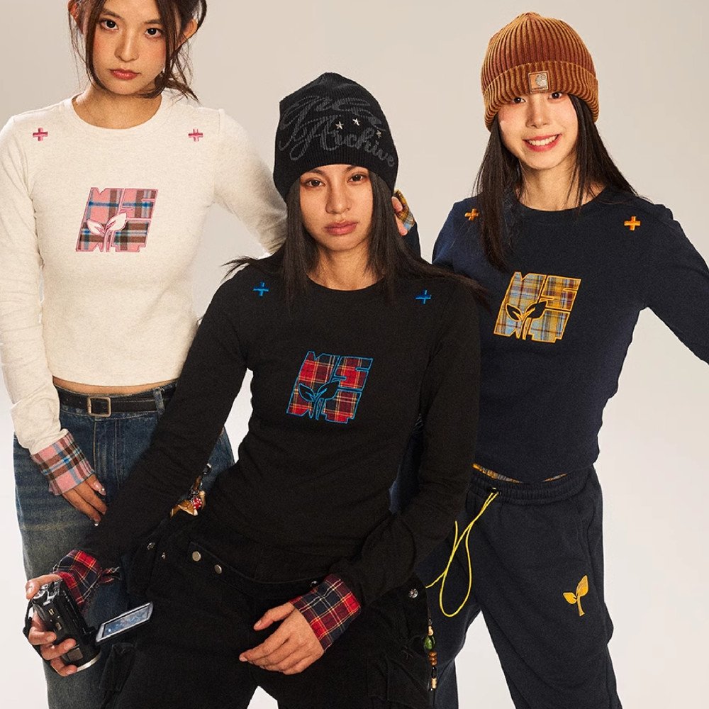 Cozy Checkered Hoodie for Women - Long Sleeve