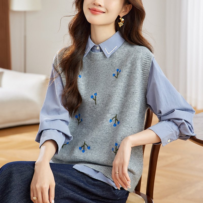 V-Neck Knitted Vest for Women - Spring Floral Design