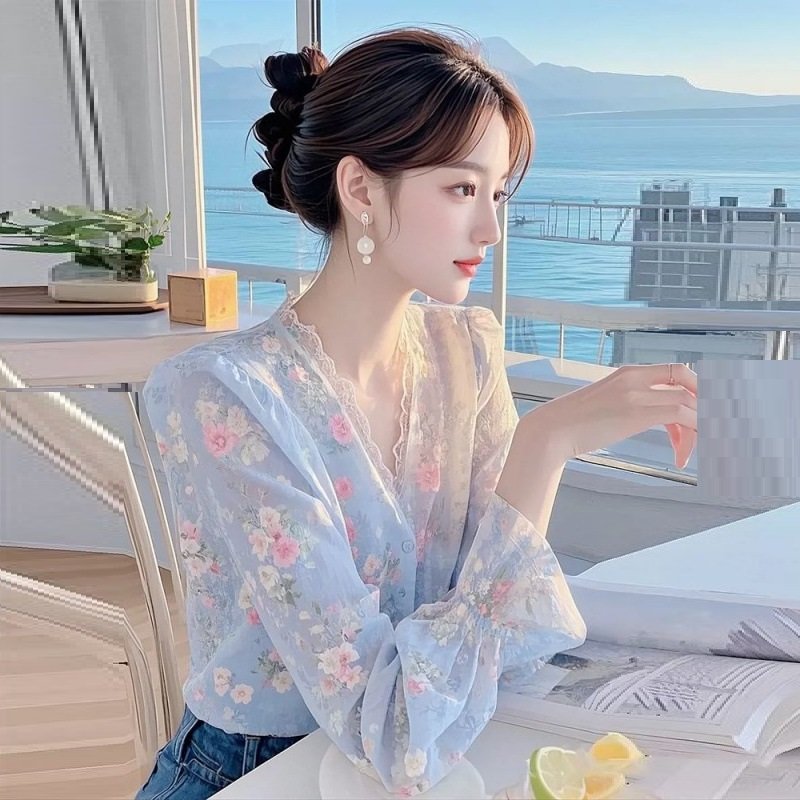 Floral Chiffon Lace-Edge Blouse