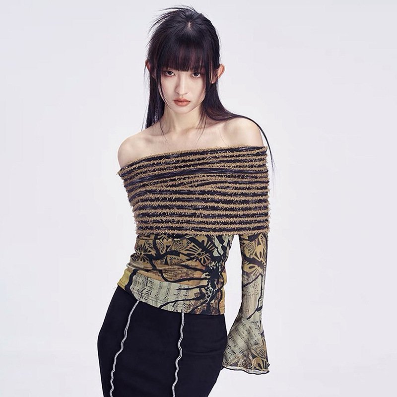 Chic Floral Off-Shoulder Slim Fit Top