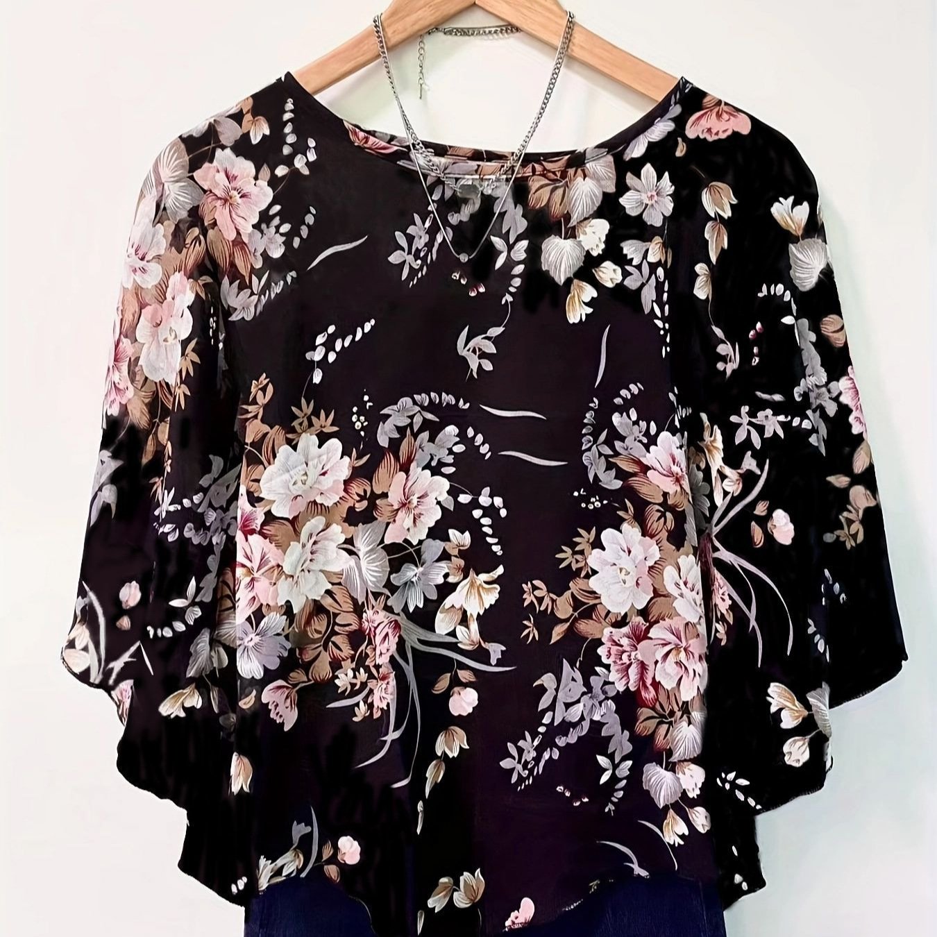 Loose Half-Sleeve Women's Round Neck Fashion Tee