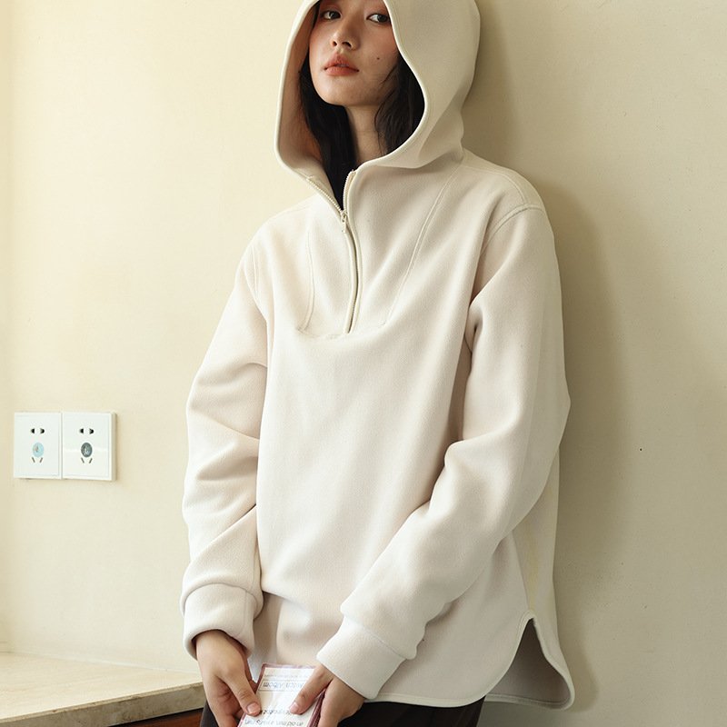 Cozy Hooded Loose-Fit Sweatshirt