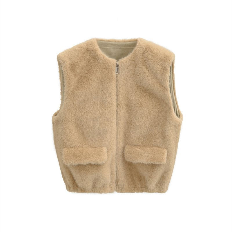 Stay Warm in Style with Faux Fur Zipper Vest