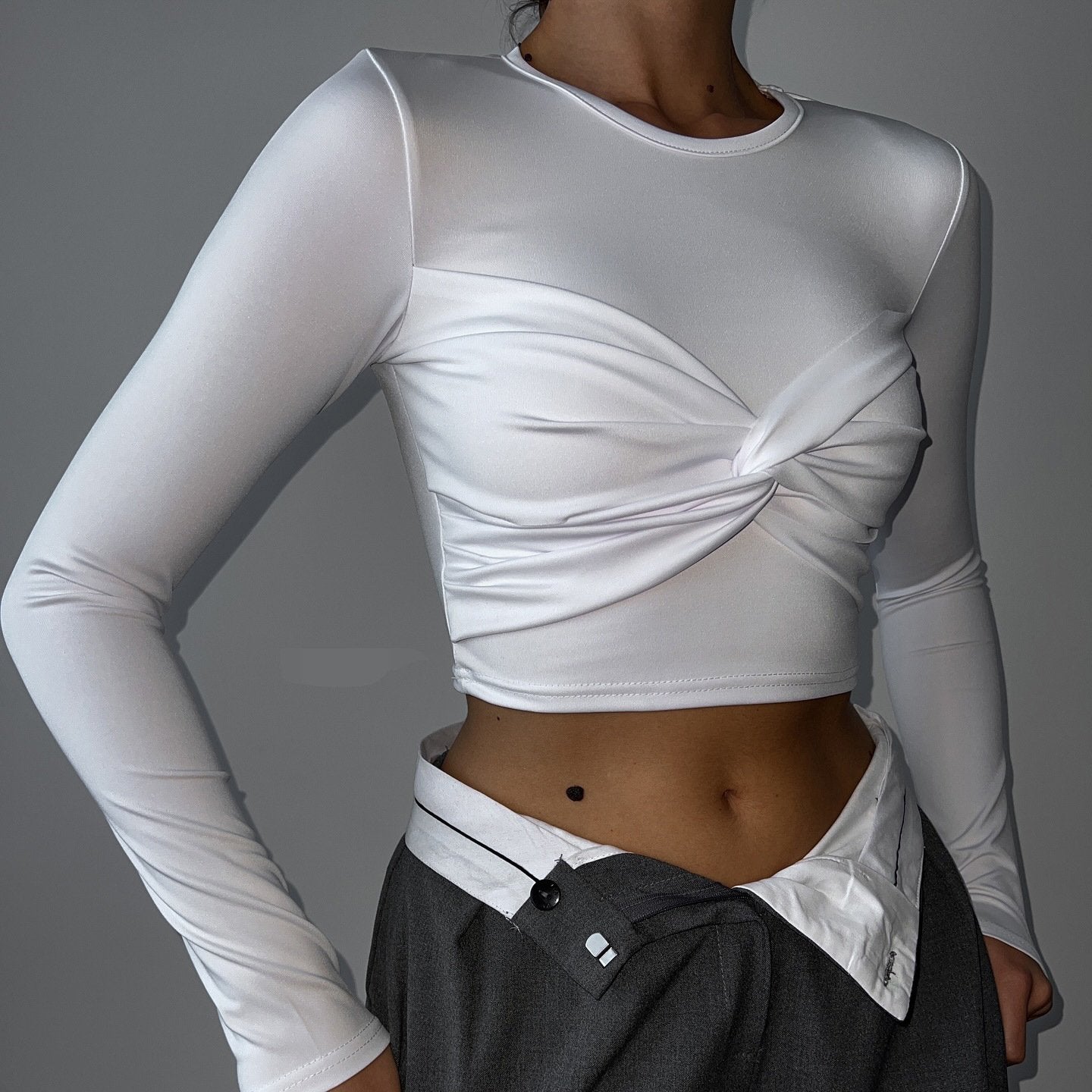 Stylish Women's Slim Fit Long Sleeve Streetwear Tee