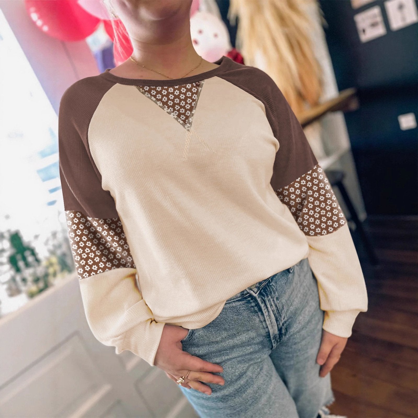 Loose Casual Women's Sweatshirt with Plant Print